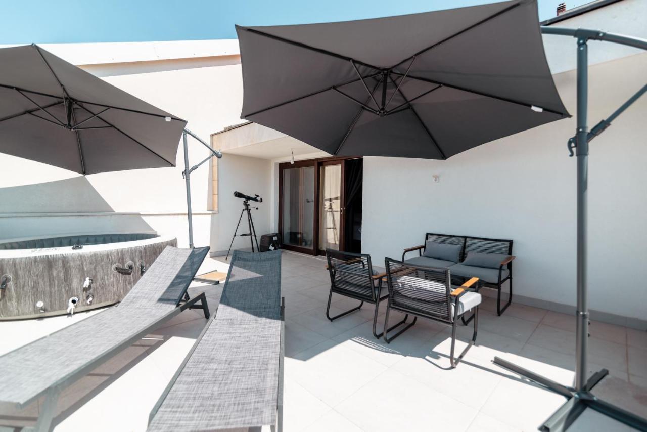 Summer Apartment , 4 Rooms, Sea View With Jacuzzi Podstrana Exterior foto